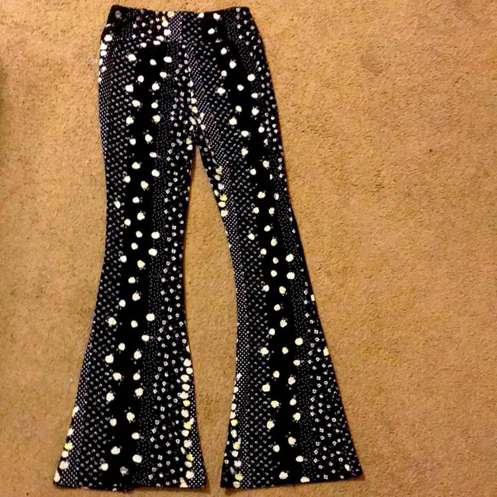 No Boundaries bootcut pants. Too big on me. Worn twice